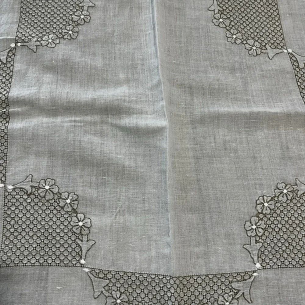 Vintage Cream Linen Tablecloth Topper 31